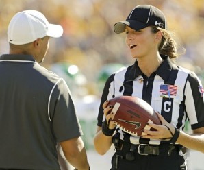 La prima donna arbitro della MAC sogna un posto da Referee, ma nella NFL.